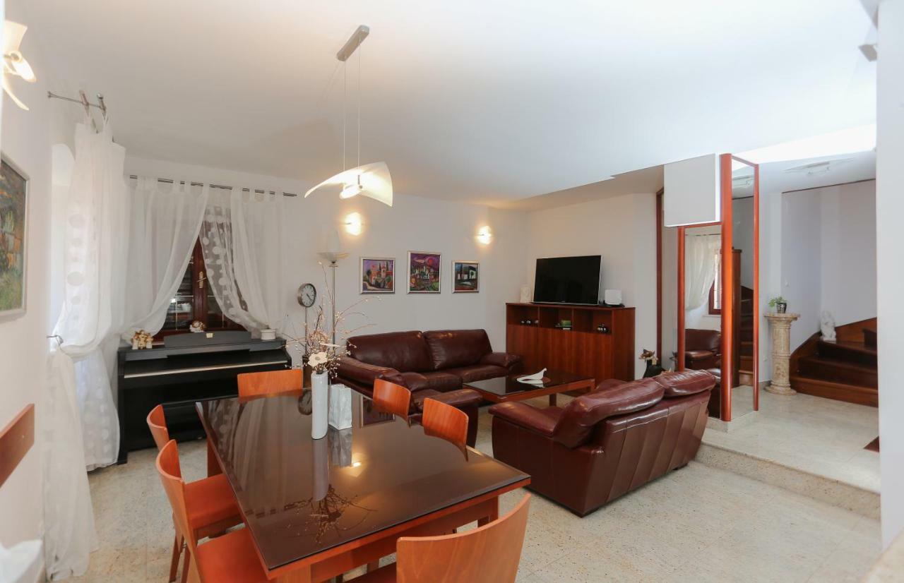 Vila Magdalena Supetar Εξωτερικό φωτογραφία
